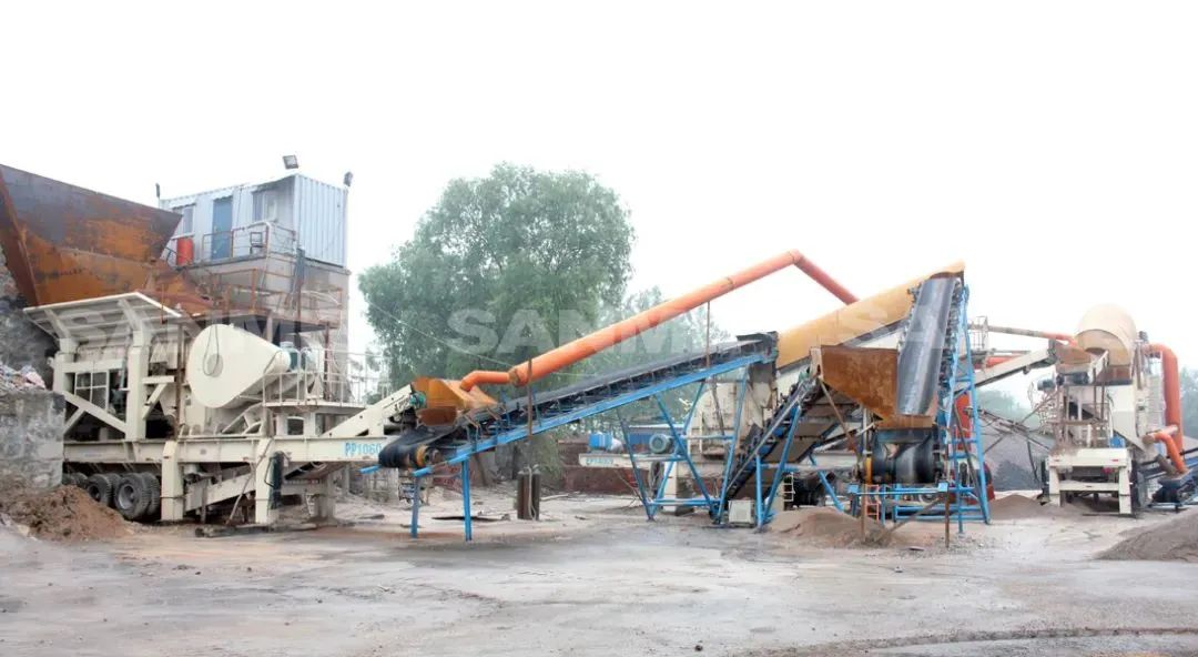 時(shí)產(chǎn)值近600萬(wàn)！山美移動(dòng)式破碎篩分一體站助力江蘇高碳鉻鐵礦破碎項(xiàng)目建設(shè)